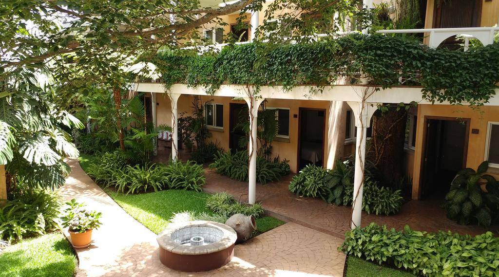 Hotel Ciudad Vieja Guatemala City Exterior photo
