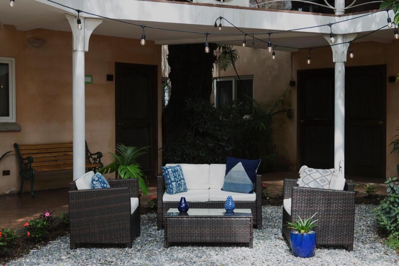 Hotel Ciudad Vieja Guatemala City Exterior photo